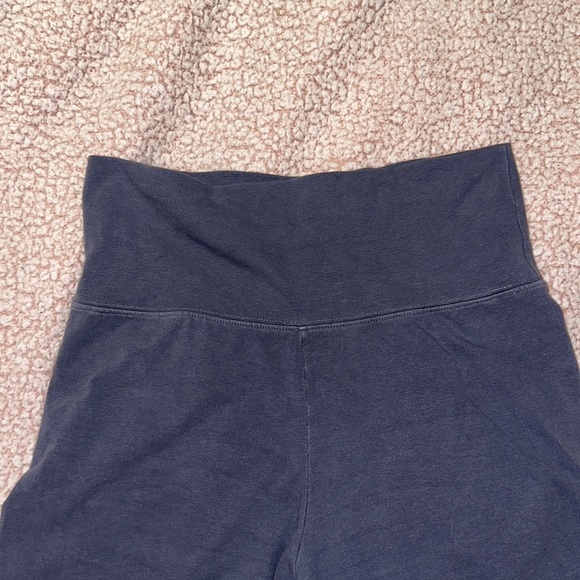 Brandy Melville Black High Waist Shorts - Picture 4 of 7